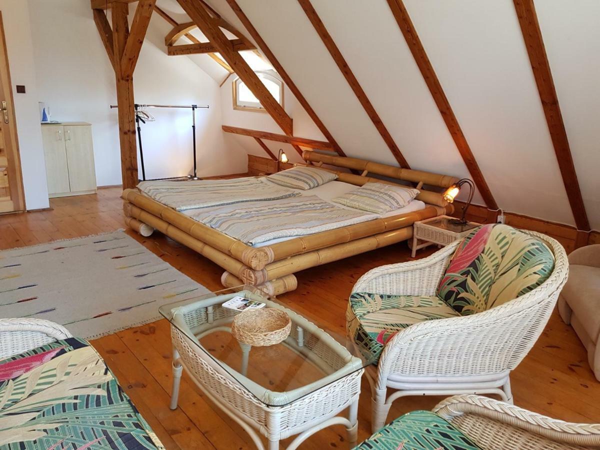 Maximilian Homestay *